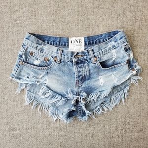 Loved One Teaspoon Bonita distressed shorts 24